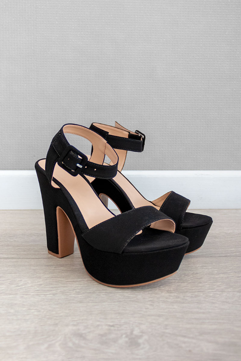 Tacones Plataforma Hebilla Ancha Negro –