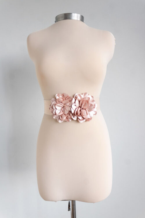 Cinturon Resortado Con Flores Beige