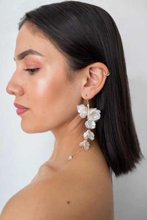 Aretes Flores Largos Nacar