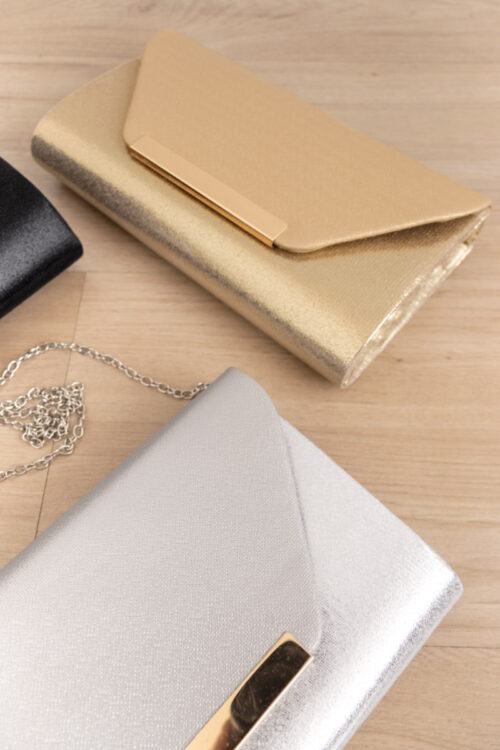 Bolso Brillo Sintetico Con Placa