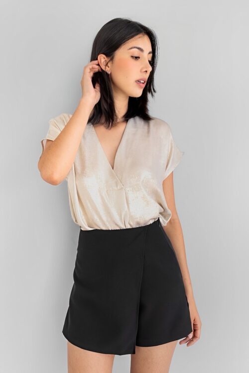 Blusa Escote V Metalizada Champaña