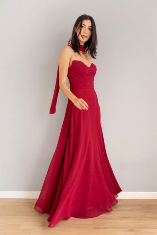 Vestido Escote Corazon Falda En Velo Vinotinto