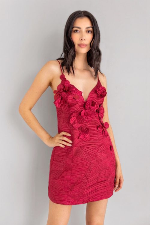 Vestido Corto Apliques Flores Vinotinto