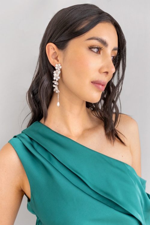 Aretes Flores en Caida Nacar