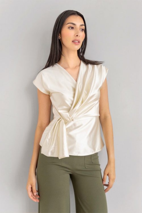 Blusa Cruzada Con Doblez Marfil