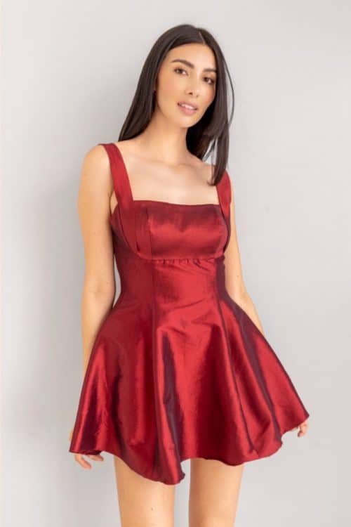 Vestido Tafetan en A Lazo Espalda Vinotinto