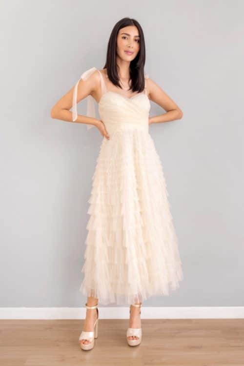 Vestido en Tul Falda Capas Marfil