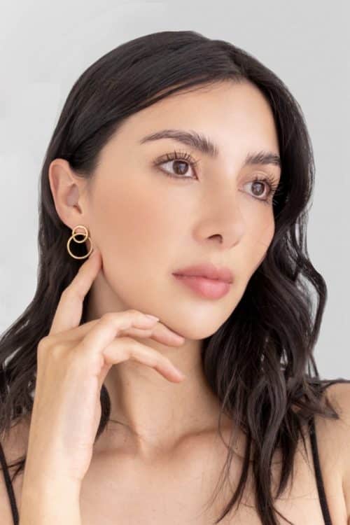 Aretes Dos Argollas Entrelazados Dorados
