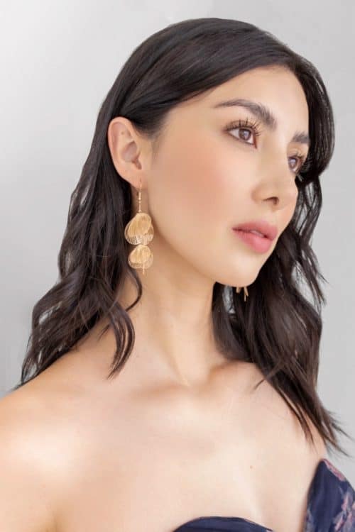 Aretes Largos Petalos Dorados